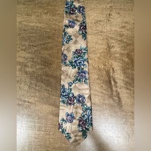 Editions by Van Heusen